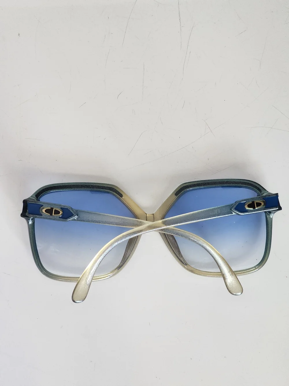 CHRISTIAN DIOR Vintage Oversized Gradient‎ Blue Lenses Translucent Gold Frame